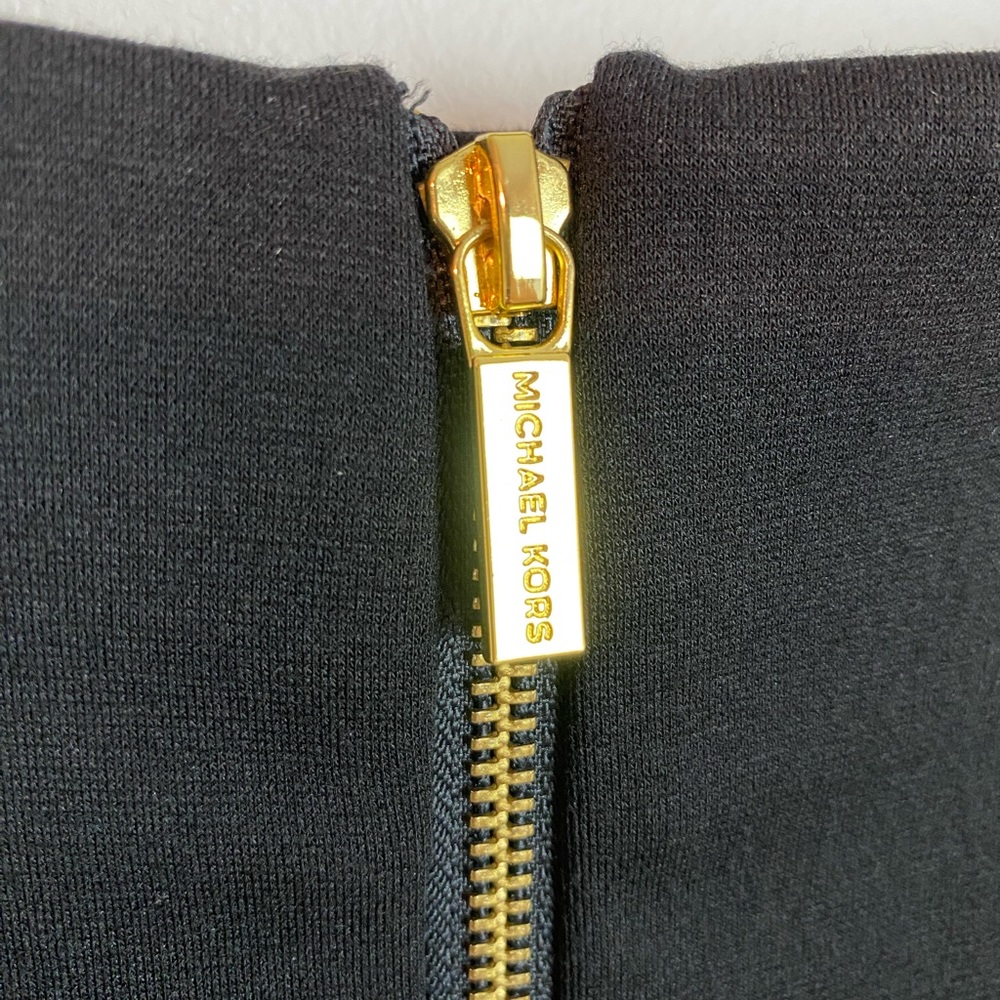 MICHAEL, MICHAEL KORS Black Knit Mini Skirt Elastic Waist | Size 8 - Picture 3 of 10
